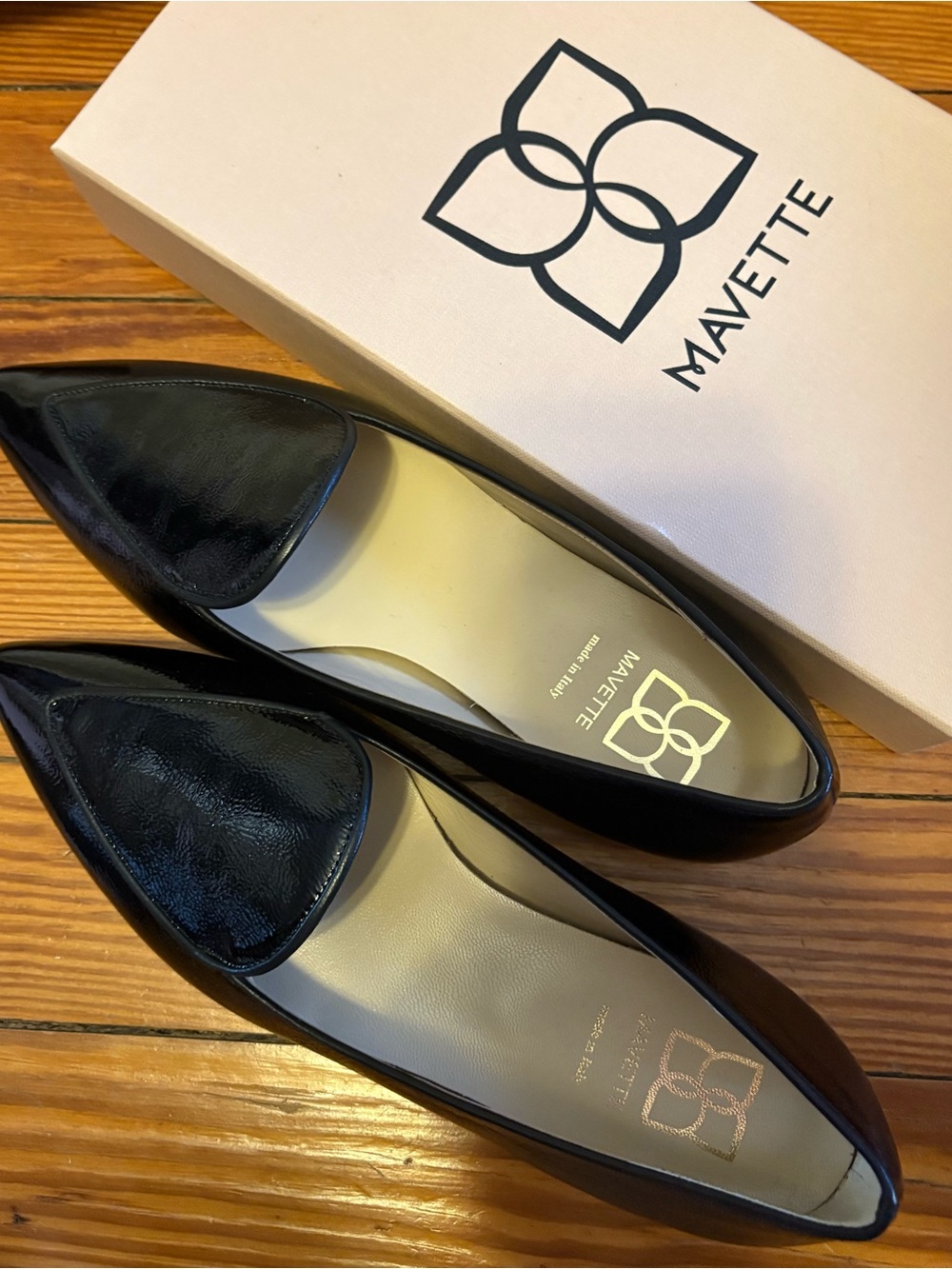 Mavette Fiona Pointed Toe Flat Black Patent Leather EU 39 US 9 Italy